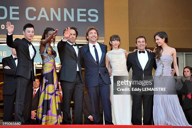 Eduard Fernandez, Diaryatou Daff, Alejandro Gonzalez Inarritu, Maricel Alvarez and Javier Bardem at the premiere of ?Outrage? during the 63rd Cannes...