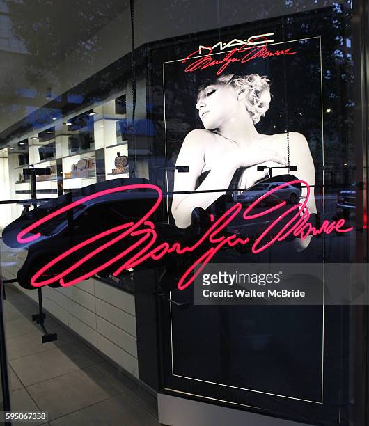 Cosmetics unveils the Marilyn Monroe Holiday 2012 Collection..The 30 piece collection consists of sultry eye shadows in sparkling shades of champagne...