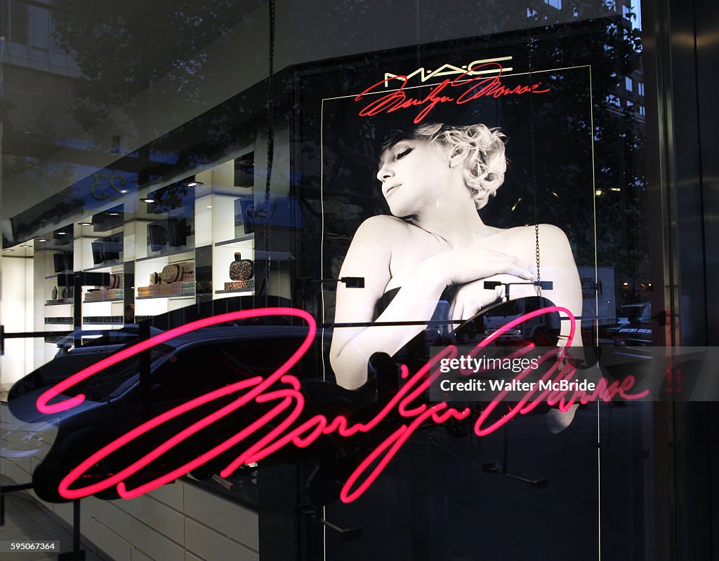 USA: MAC Cosmetics - Marilyn Monroe Collection