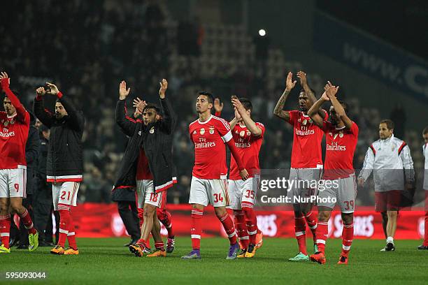 Benfica's team celebrate final game during the Premier League 2015/16 match between Boavista FC and SL Benfica, at Bessa Sec XXI Stadium in Porto on...