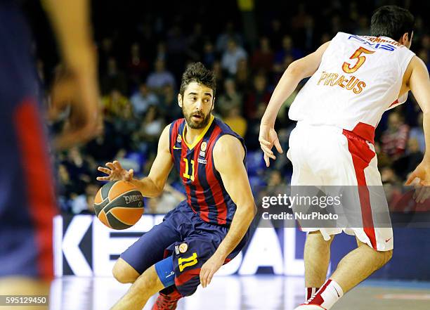 Juan Carlos Navarro and Giorgi Shermadini in the match between FC Barcelona and Olympiacos, for the week 10 of the Top 16 Euroleague basketball match...