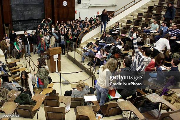 Recess Riot 104 Classroom Riot Stock Photos, High-Res Pictures, and Images - Getty ...