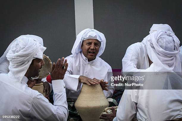 For the 22nd Annual Heriage Festival, the Ministry of Culture features Bahraini clothing and the techniques , tools and craftsment involved in an...