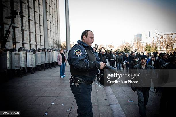 After stolen the police shields, pro russians stormed the regional building of Donetsk, breaking windows, doors and destroying part of the offices,...