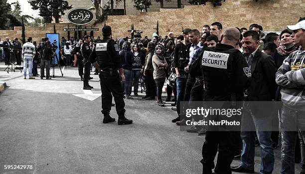 March 17, 2014 - Ramallah, West Bank, Palestinian Territory - Section of the large crowd assembles before being let inside of the Grand park Hotel in...