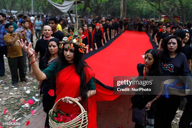 On March 25, Prachyanat School of Acting and Design will take out a procession Lal Jatra, to observe the dark night of March 25, 1971. The walk will...