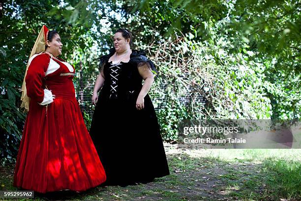 Jessica Tryon Fort Tryon Park Photos and Premium High Res Pictures - Getty Images