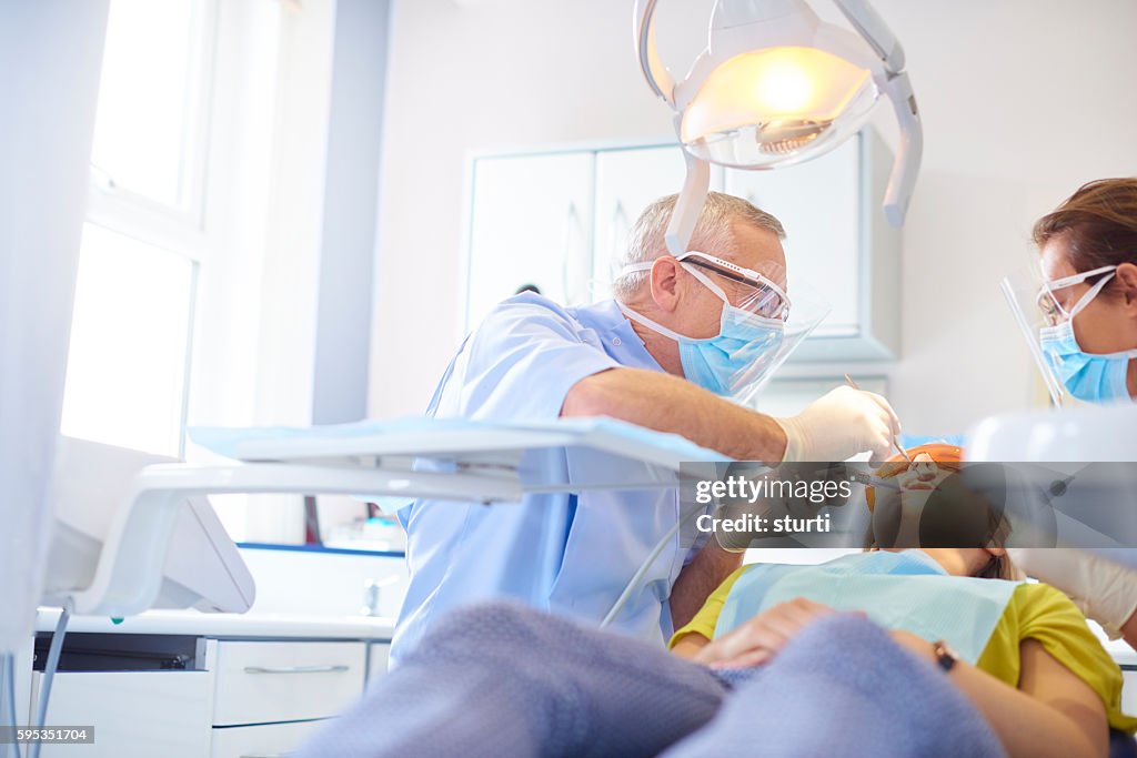 Senior Zahnarzt