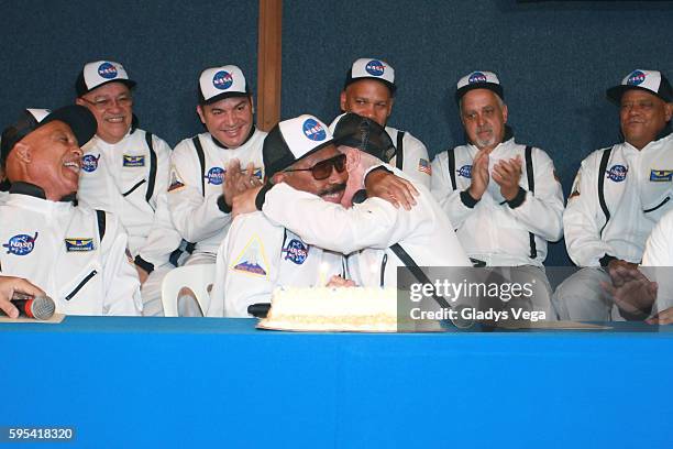 Jerry Rivas 159 Jerry Rivas Stock Photos, High-Res Pictures, and Images - Getty Images