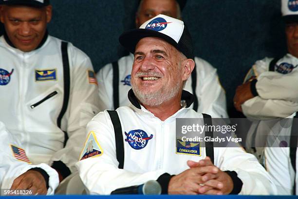 Jerry Rivas Jerry Rivas Photos and Premium High Res Pictures - Getty Images