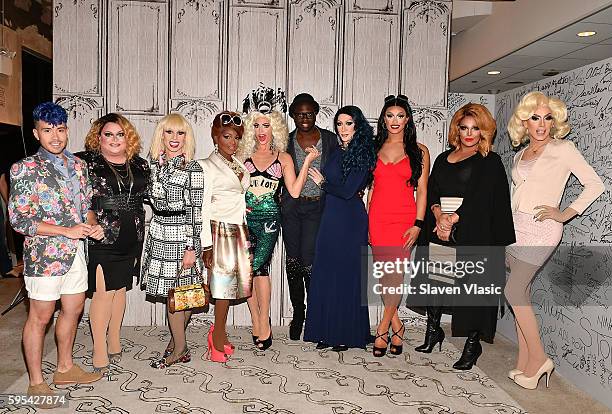 Phi Phi O'Hara, Ginger Minj, Katya Zamolodchikova, Coco Montrese, Alyssa Edwards, host Bob the Drag Queen, Detox, Tatianna, Roxxxy Andrews and Alaska...