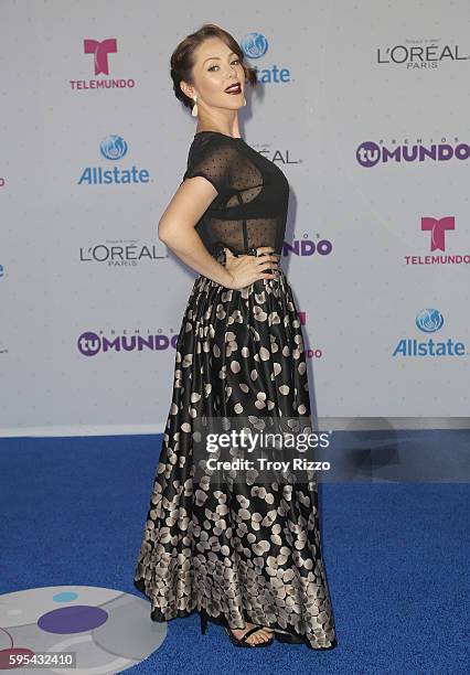 Erika de la Rosa arrives at Telemundo's Premios Tu Mundo 'Your World' Awards at American Airlines Arena on August 25, 2016 in Miami, Florida.