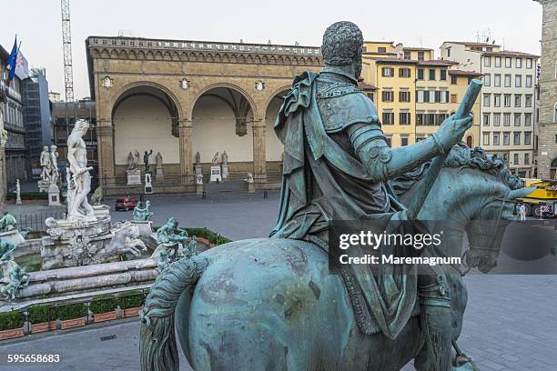 piazza (square) signoria - grautier pferdeartige stock-fotos und bilder