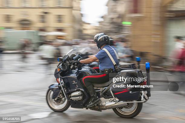 piazza (square) del duomo - carabinieri stock-fotos und bilder