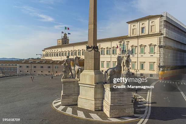 quirinale square, the monument and the palace - quirinal palace stock pictures, royalty-free photos & images