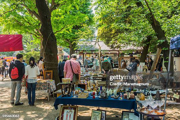 iidabashi, antiques market - flea market stockfoto's en -beelden