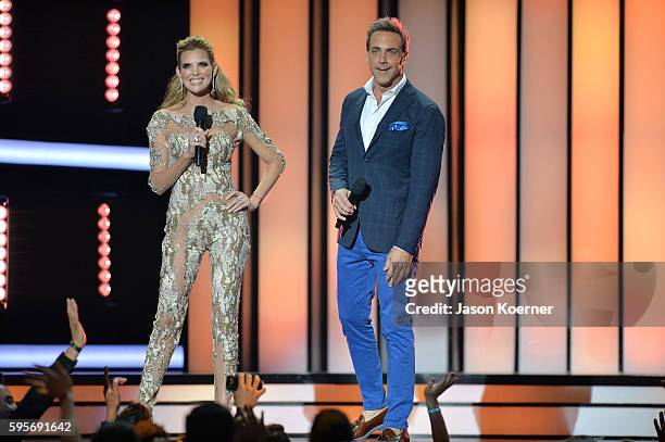 Maritza Rodriguez and Carlos Ponce onstage at Telemundo's Premios Tu Mundo "Your World" Awards>> at American Airlines Arena on August 25, 2016 in...