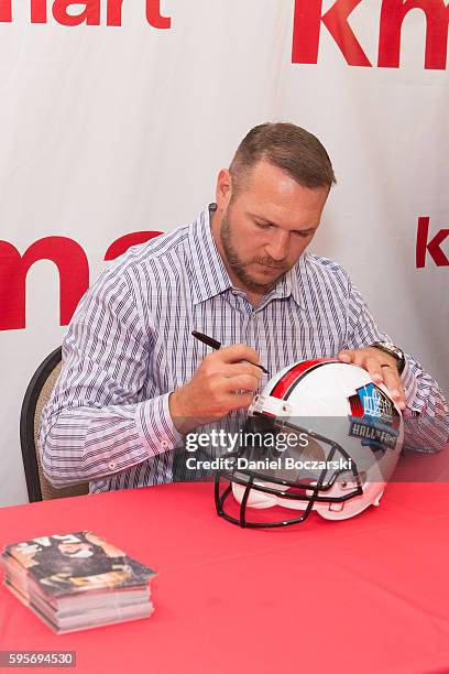 Brian Urlacher attends Kmart Celebrates 'A Whole Lotta Awesome' at VIP Member Event at Kmart on August 25, 2016 in Des Plaines, Illinois.