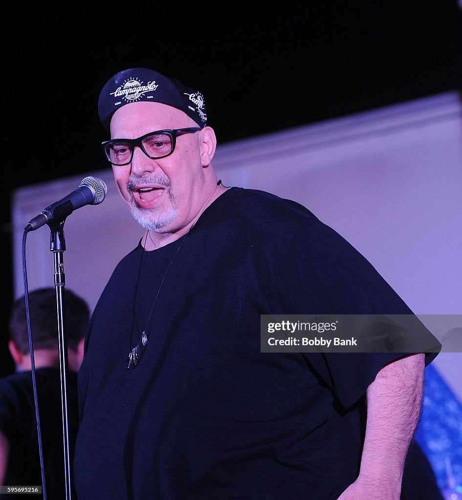 10,000 Manics & The Smithereens In Concert - Rahway, NJ