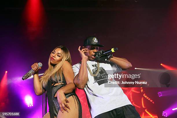 Ashanti and Ja Rule perform at PlayStation Theater on August 25, 2016 in New York City.