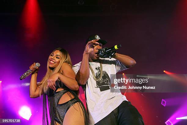 Ashanti and Ja Rule perform at PlayStation Theater on August 25, 2016 in New York City.