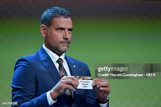 Special guest Andrés Palop draws out the name of FC Shakhtar Donetsk during the UEFA Europa League draw part of the ECF Season Kick Off 2016/17 on...