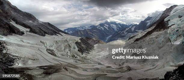 grindelwald-fiescher glacier from eismeer - eismeer fotografías e imágenes de stock