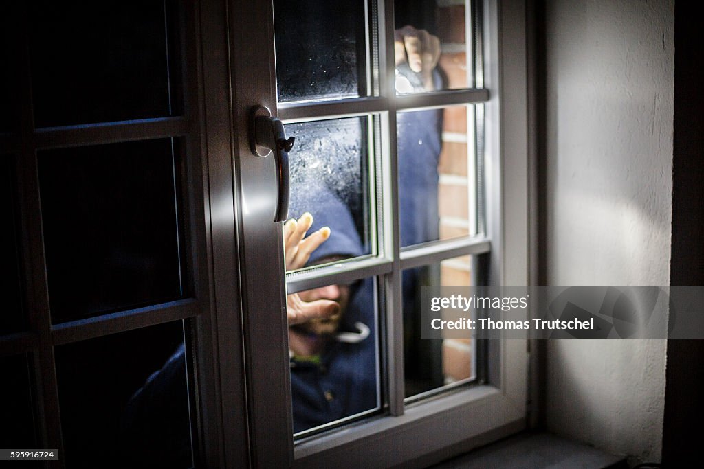A man trying to commit burglary