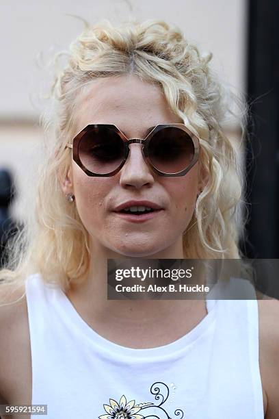 Pixie Lott arrives at the Theatre Royal Haymarket where she is appearing in 'Breakfast at Tiffany's' on August 26, 2016 in London, England.