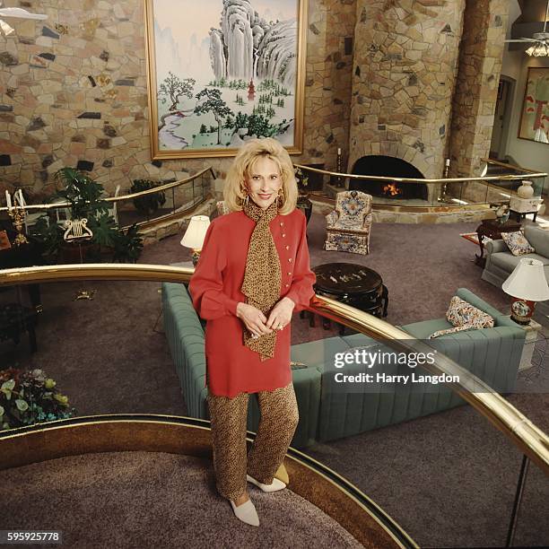 Singer Tammy Wynette poses for a portrait at home in 1995 in Franklin, Tennessee.