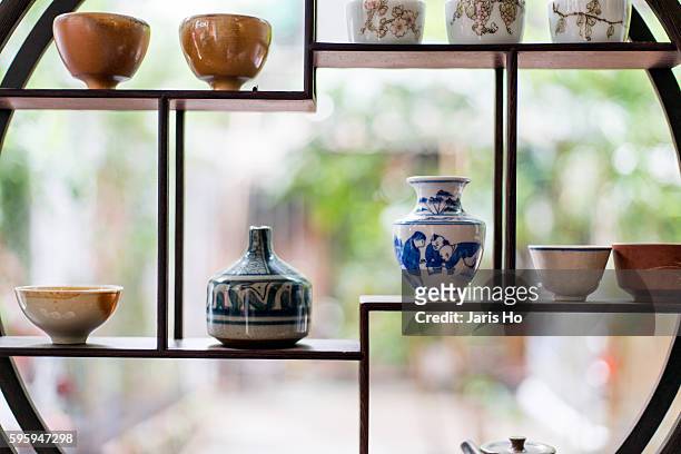 teapot display rack - ming stock-fotos und bilder