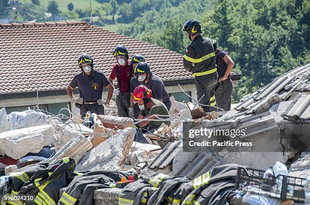 The earth continues to tremble in Amatrice after the earthquake of magnitude 6 to August 24, 2016 struck central Italy. There have been new...