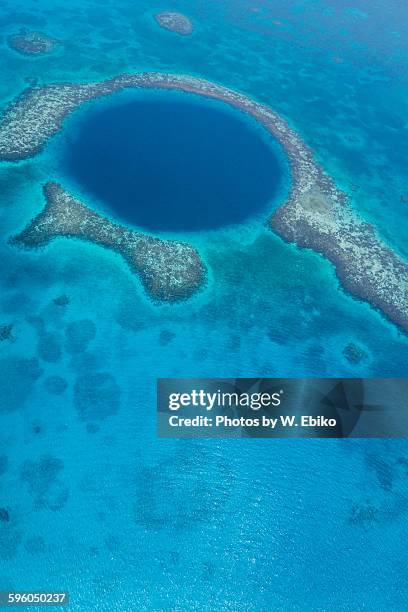 great blue hole, belize - great blue hole stock pictures, royalty-free photos & images