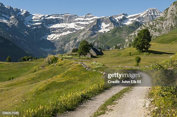 pyrenees landscape with cirque de gavarnie - pyrenees stock-fotos und bilder