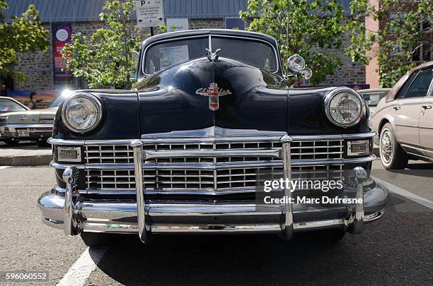 antique car: 1946 chrysler new yorker - new york state license plate stock pictures, royalty-free photos & images