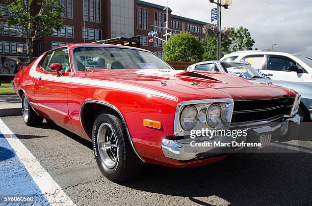 antique car: 1973 plymouth road runner - 1973 2016 stock pictures, royalty-free photos & images