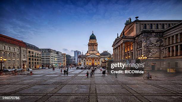 berlin gendarmenmarkt at sunset - berlin panorama stock-fotos und bilder