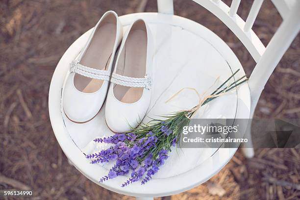 bouquet of lavender - comunhão imagens e fotografias de stock