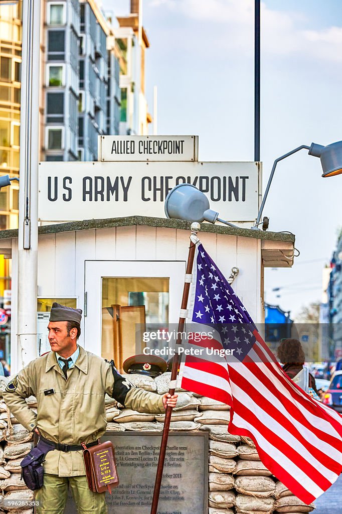 Checkp Point Charlie Inages Checkpoint Charlie Photo - Getty Images