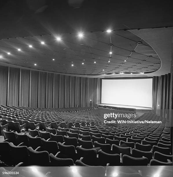 empty seats in a movie theater - no 2012 chilean film stockfoto's en -beelden