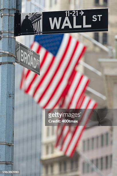 wall street - broad street - manhattan stock pictures, royalty-free photos & images
