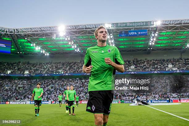 Christoph Kramer of Moenchengladbach leaves the pitch prior the UEFA Champions League Qualifying Play-Offs Round: Second Leg between Borussia...