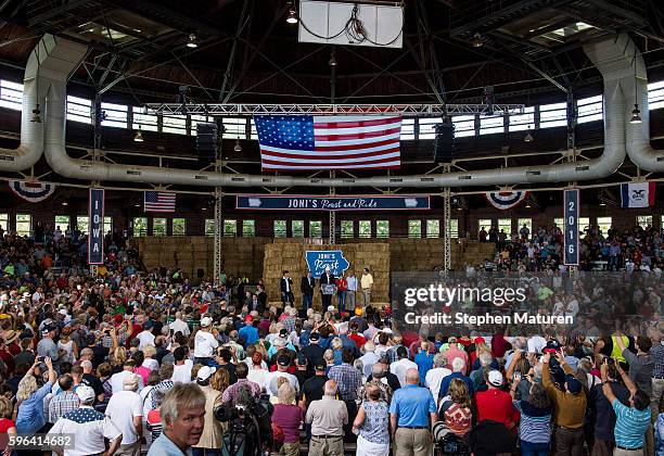 Kim Reynolds, Lieutenant Governor , Left, Terry Branstad, Governor , Republican presidential nominee Donald Trump, Sen. Joni Ernst , Jeff Kaufmann,...