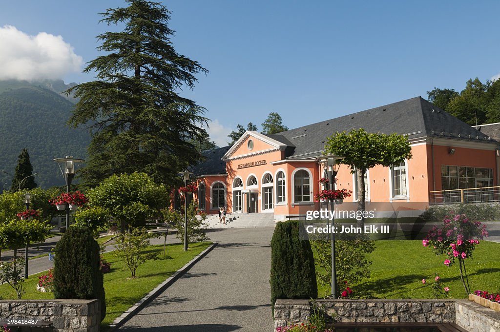Les Bain du Rocher, thermal baths