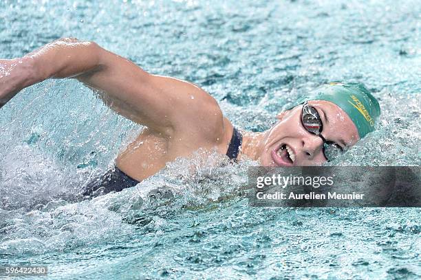 Madeline Groves of Australia competes in the 400m Women's Freestyle Finals on day two of the FINA Swimming World Cup 2016 on August 27, 2016 in...