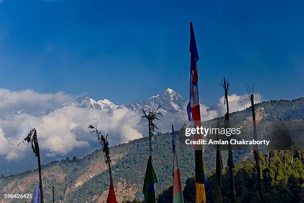 mount narsing - ravangla stock pictures, royalty-free photos & images