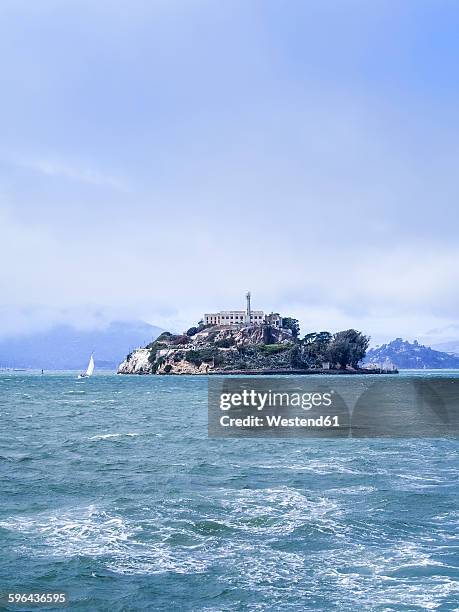 usa, san francisco, view to alcatraz island - alcatraz stock pictures, royalty-free photos & images