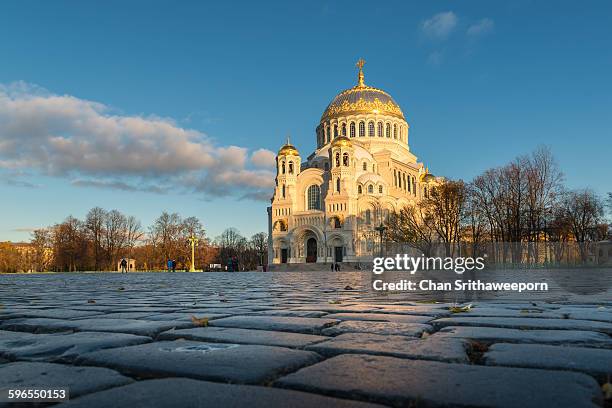 the naval cathedral of saint nicholas in kronstadt - st nicholas cathedral 個照片及圖片檔