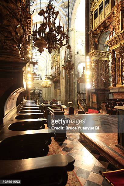 the choir and nave of the cathedral - santiago de compostela cathedral stock-fotos und bilder
