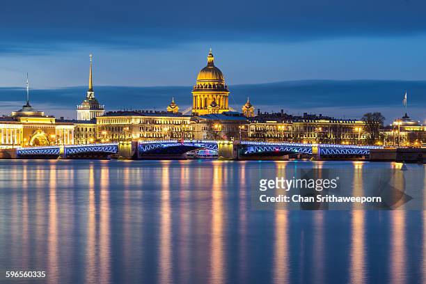 st.isaac's cathedral in st.petersburg, russia - saint petersburg stock pictures, royalty-free photos & images